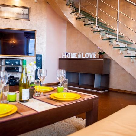 Skyhouse Riga Amazing Penthouse And Spa Bagian luar foto