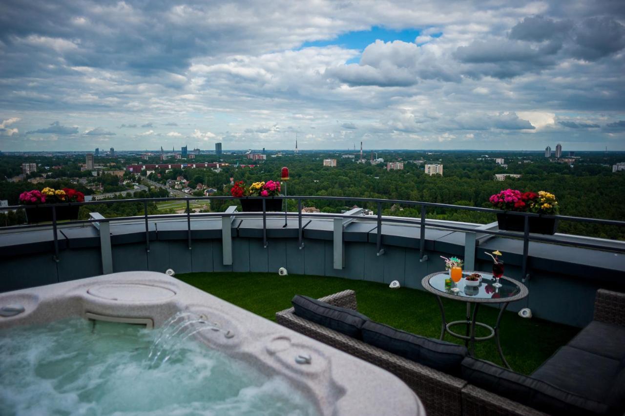 Skyhouse Riga Amazing Penthouse And Spa Bagian luar foto