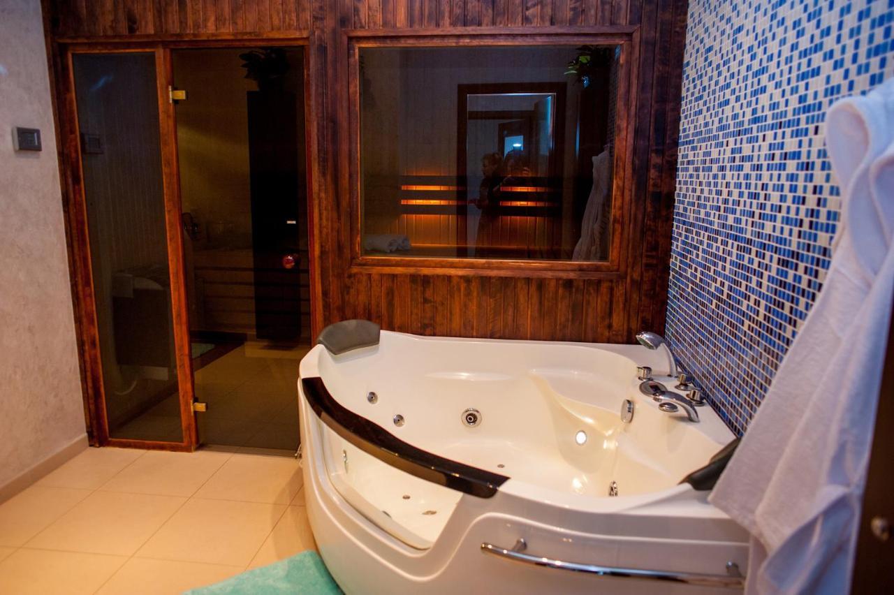 Skyhouse Riga Amazing Penthouse And Spa Bagian luar foto