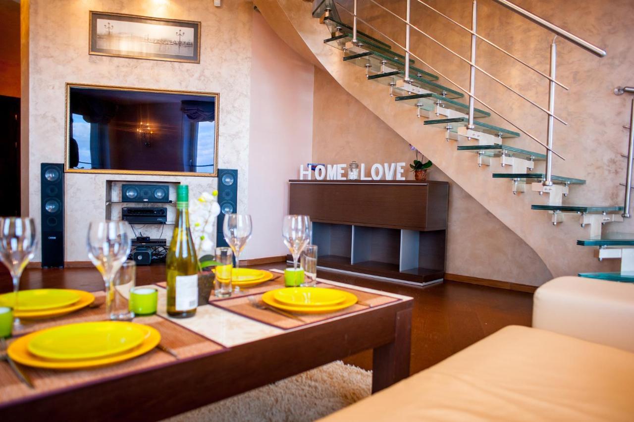 Skyhouse Riga Amazing Penthouse And Spa Bagian luar foto